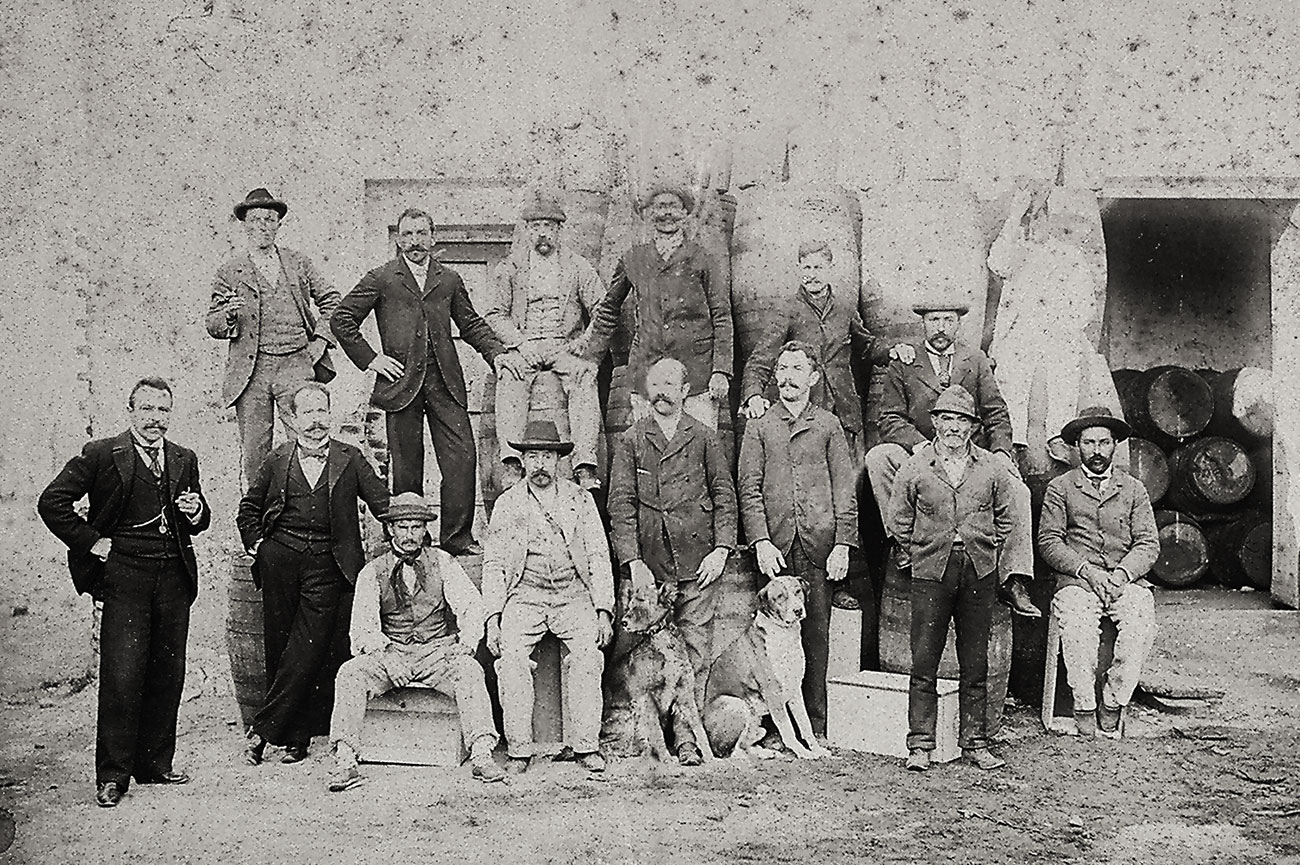 Era boticario, vendía nostalgia y creó una empresa centenaria que factura millones con el fernet