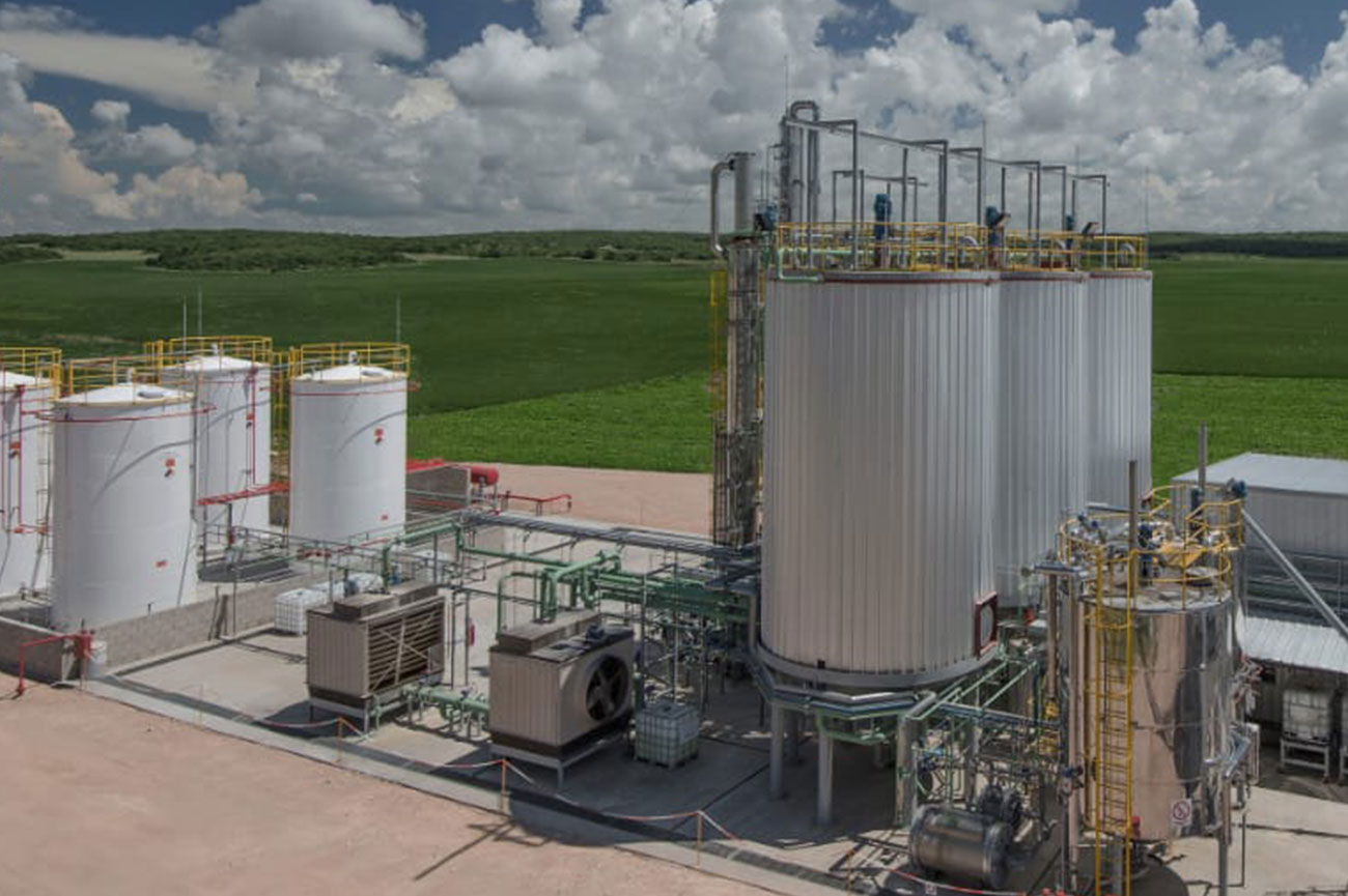 Porta Hnos. concreta la primera exportación de una destilería de bioetanol